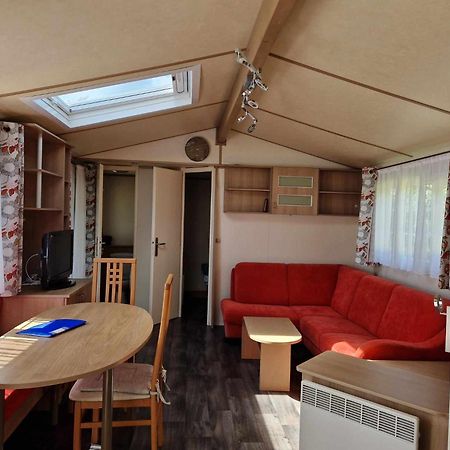 Camping Le Clos De Balleroy Exterior photo