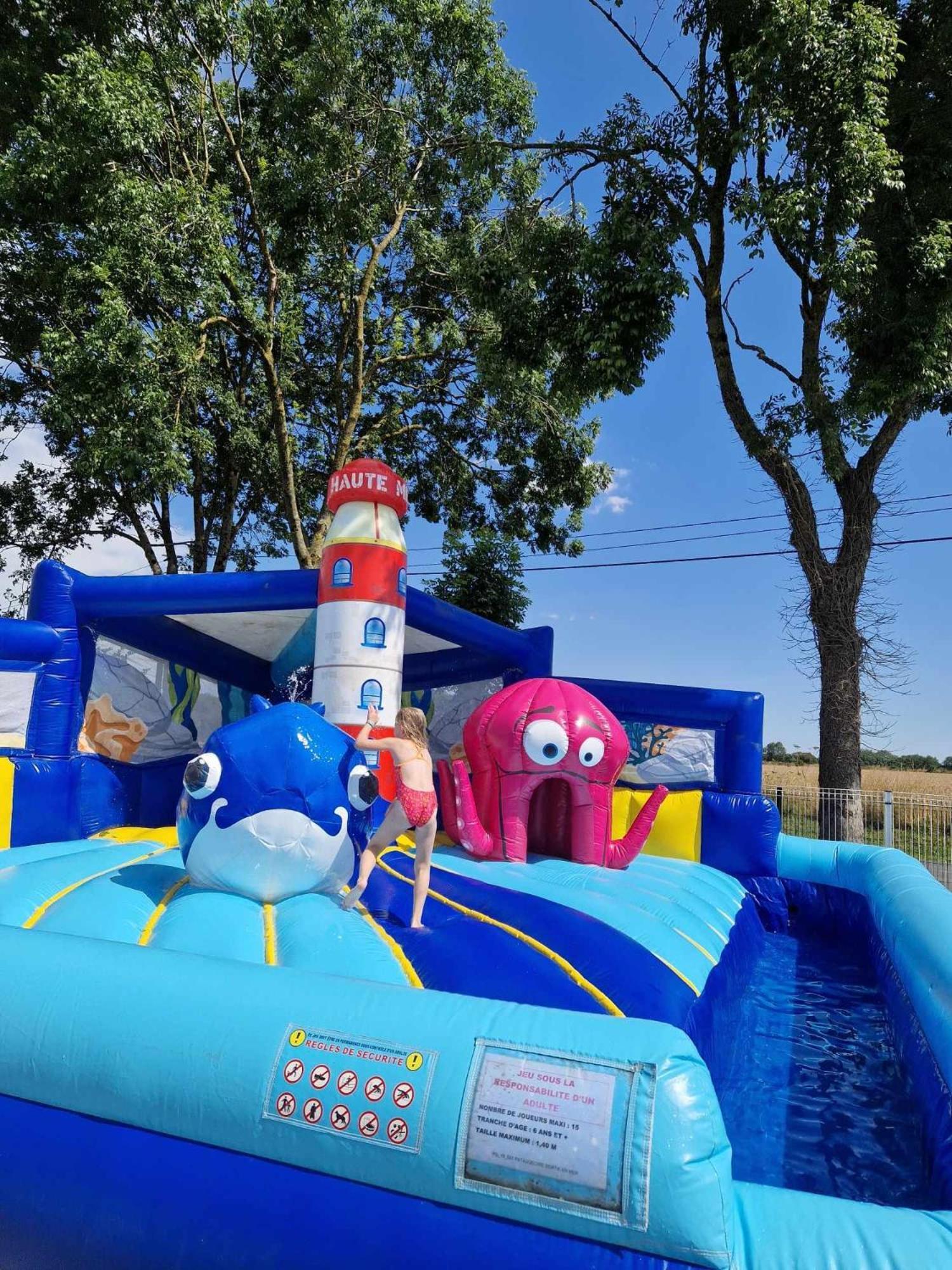 Camping Le Clos De Balleroy Exterior photo