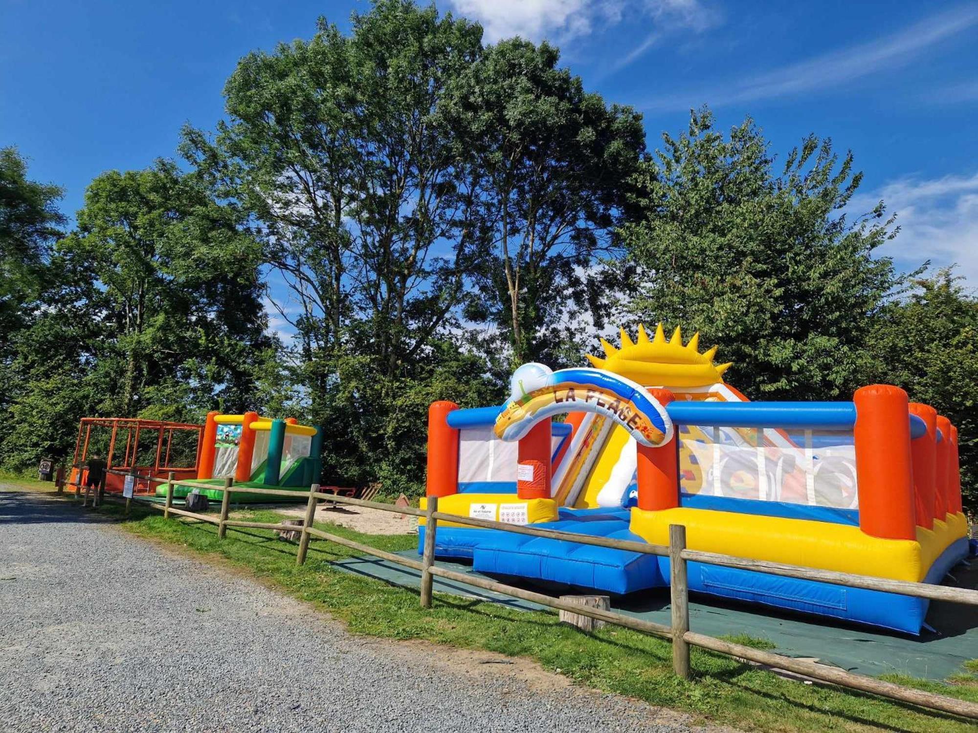 Camping Le Clos De Balleroy Exterior photo